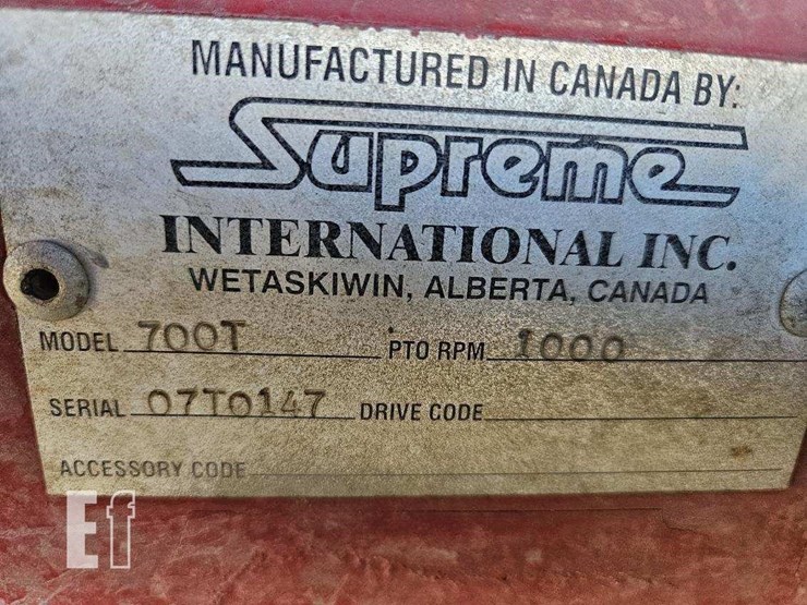 2009-supreme-intl-700t-image-22