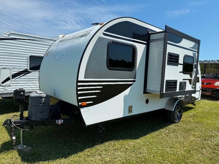 2016-winnebago-winnie-drop-wd1780-camper-image-7