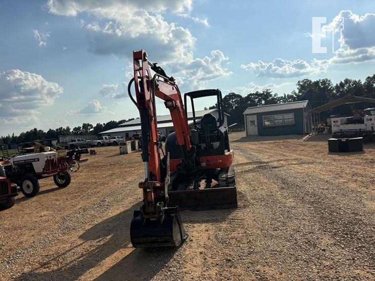 2022-kubota-kx040-4-image-2