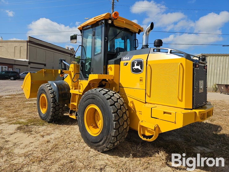 2022-john-deere-544-image-7