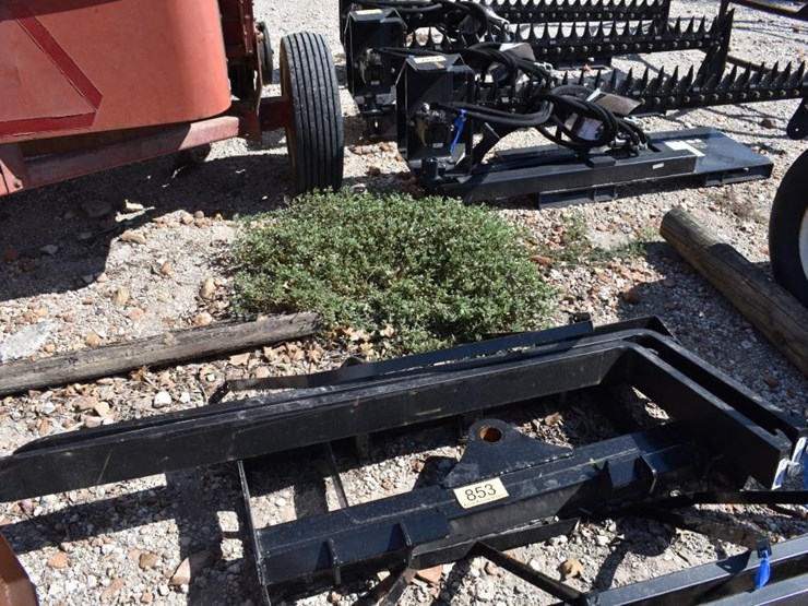 skid-steer-pallet-fork-image-1