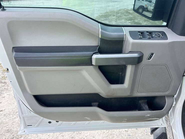 2017-ford-f150-image-11