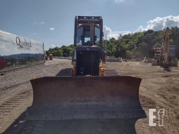 2012-deere-700j-lt-image-2