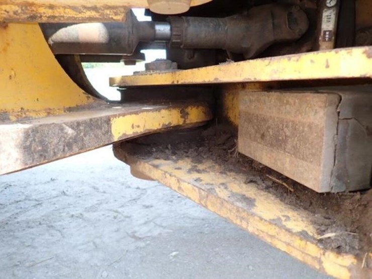 2009-deere-644k-image-30
