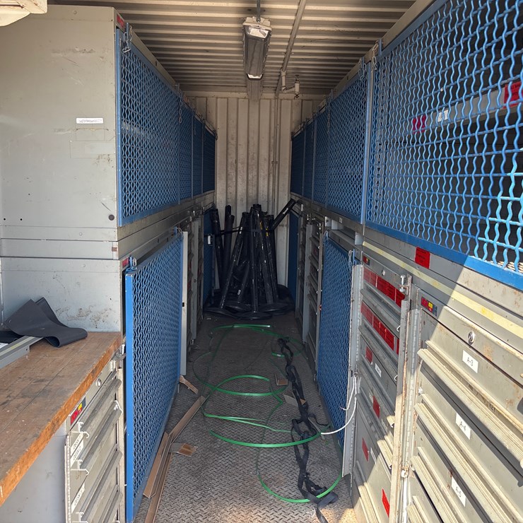 #1227 • 20FT CONTAINER TOOL CONTAINER WITH AIR