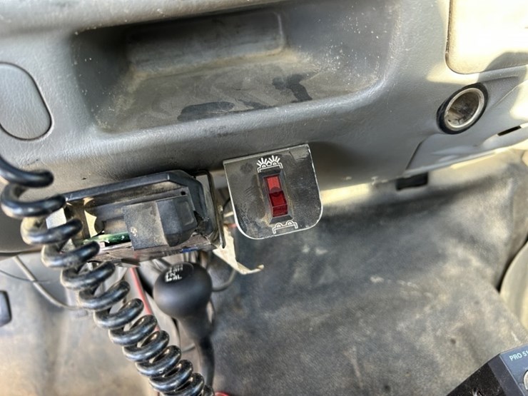 2004-ford-f550-sd-image-21