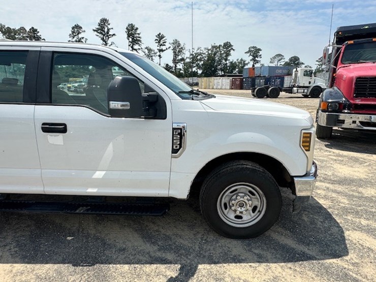 2019-ford-f250-image-19