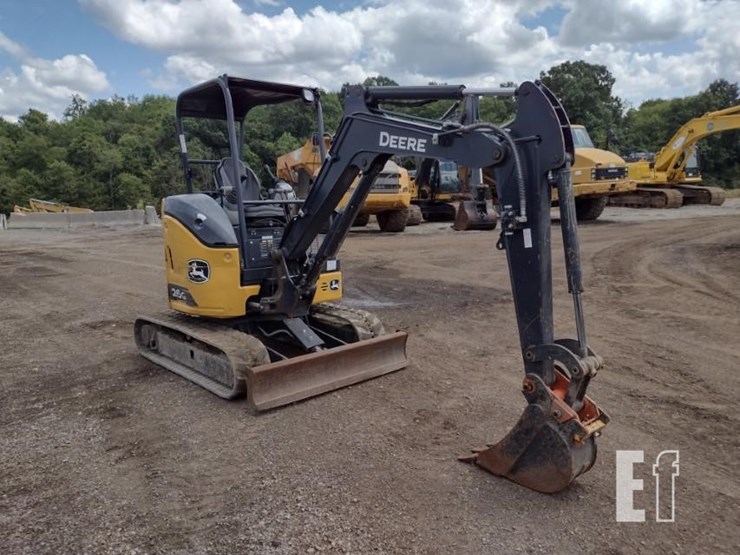 2021-deere-26g-image-30