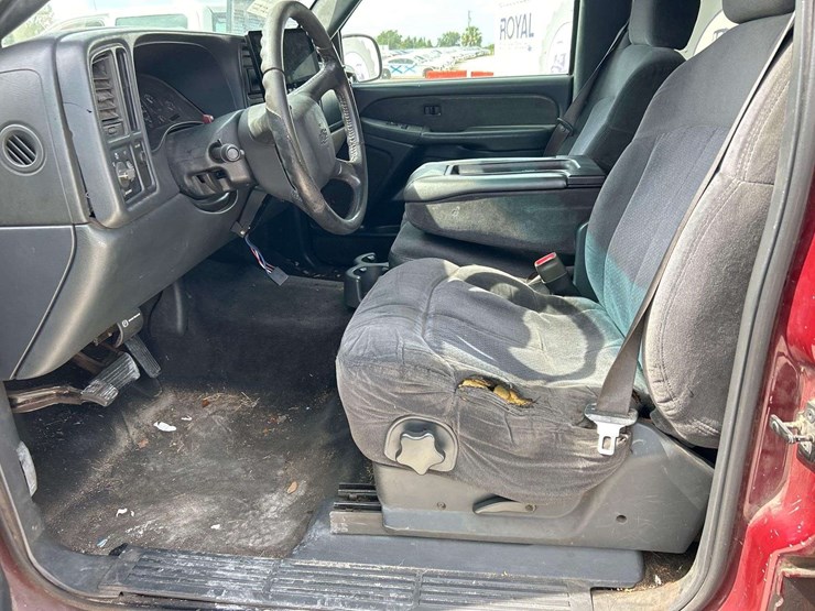 2001-chevrolet-silverado-1500hd-image-12