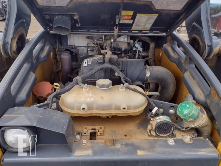 2020-deere-325g-image-35