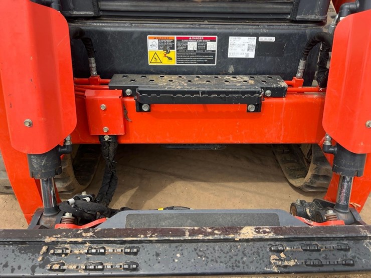 kubota-svl97-2-image-10