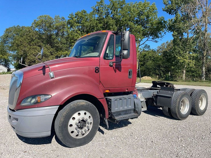 2015-navistar-prostar-day-cab---automatic-transmission-image-48