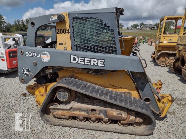 john-deere-329d-image-3