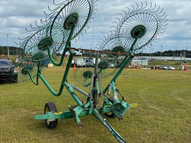 john-deere-702-image-1