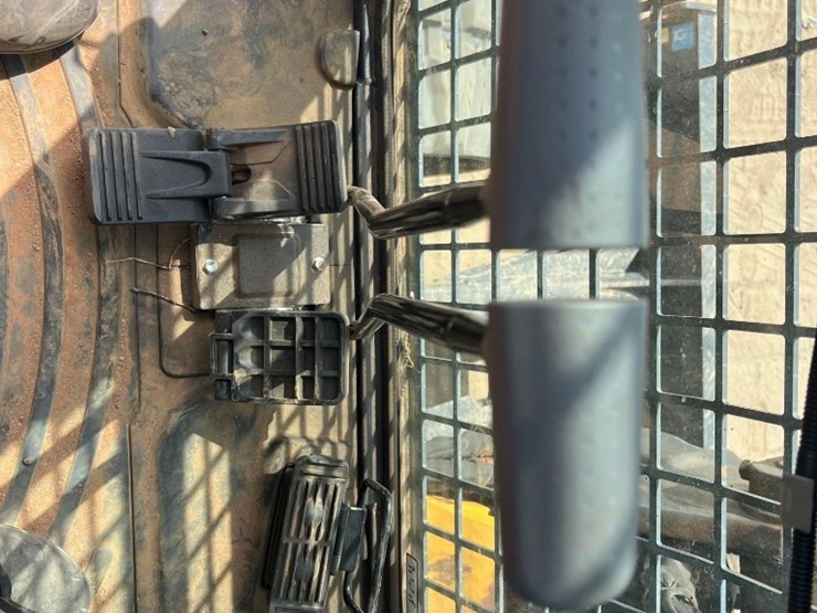 2021-deere-60g-image-37