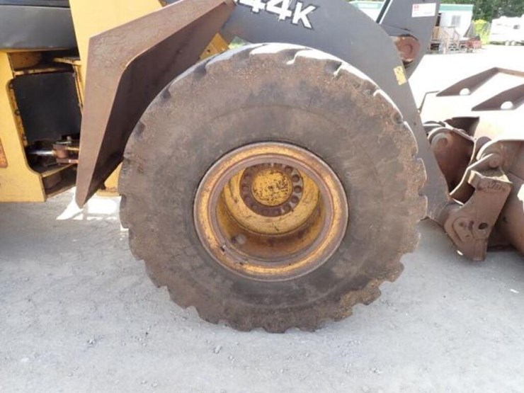 2009-deere-644k-image-42