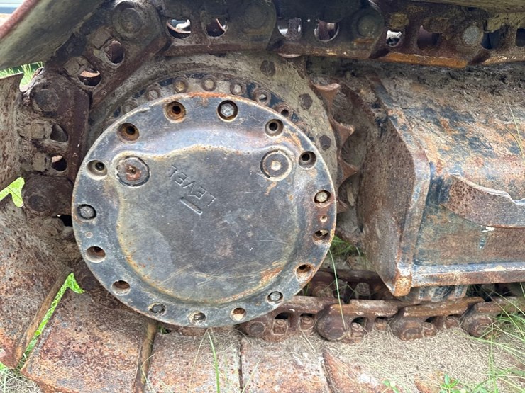 caterpillar-320-image-10