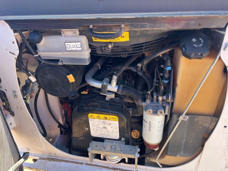 2021-bobcat-t66-image-26