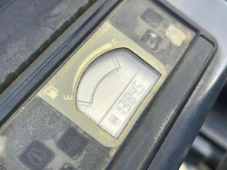 2016-deere-17g-image-10