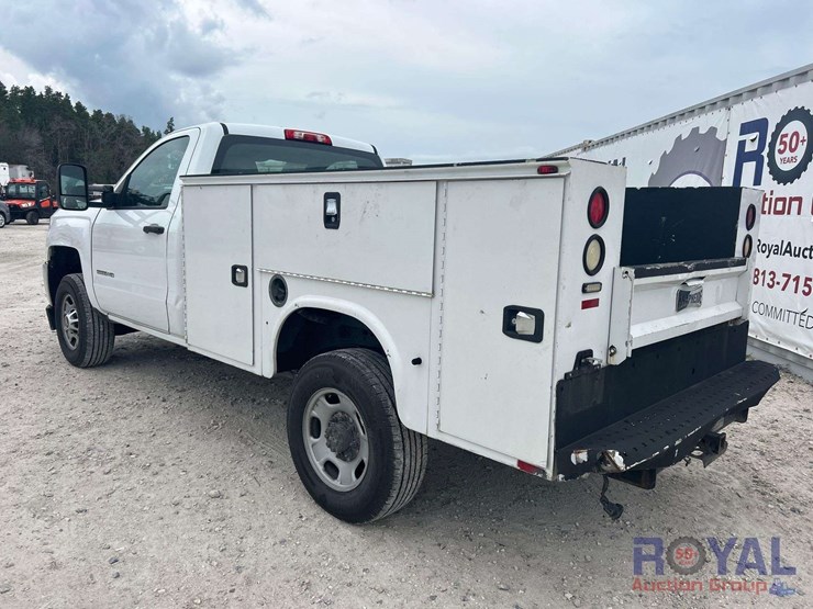 2018-chevrolet-silverado-2500hd-image-4