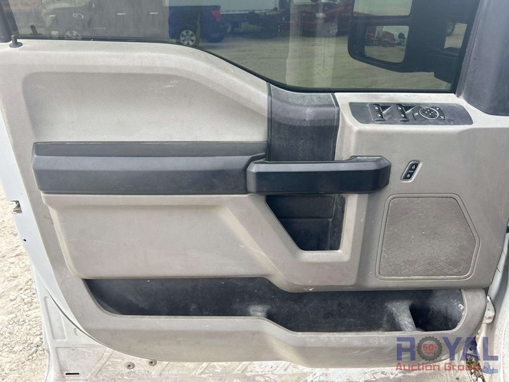 2018-ford-f350-image-11