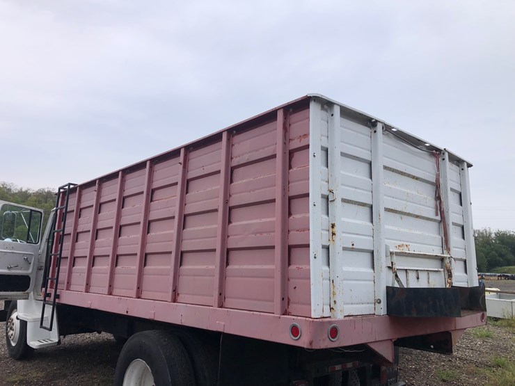ford-7000-image-3