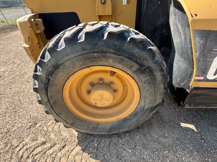 2005-caterpillar-th360b-image-40