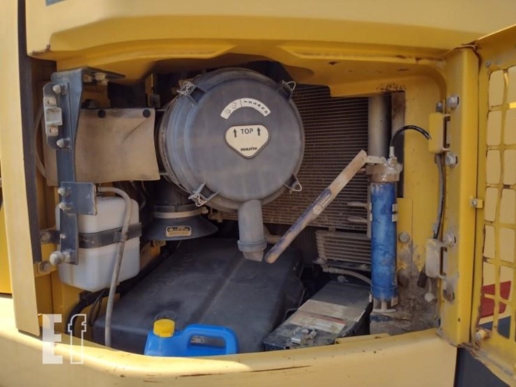 2011-komatsu-pc228us-lc-8-image-46