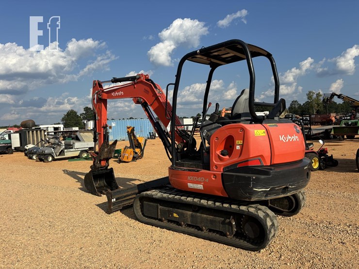 2022-kubota-kx040-4-image-6