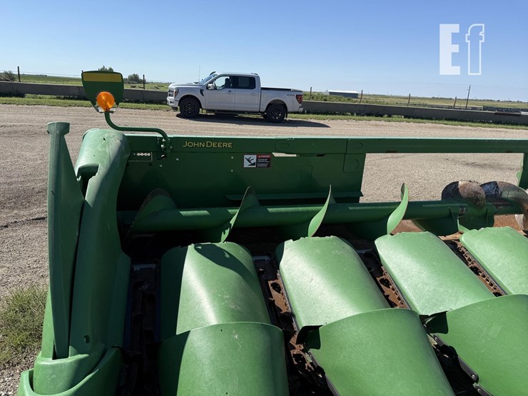 2012-john-deere-608c-image-3