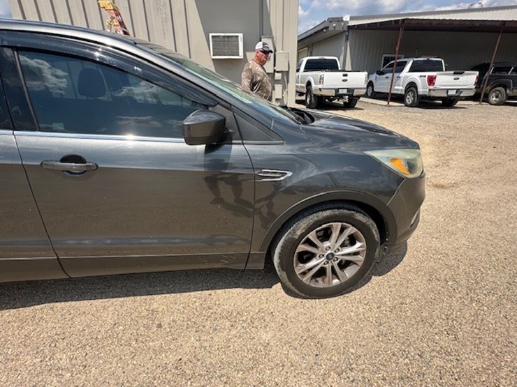 2017-ford-escape-image-17