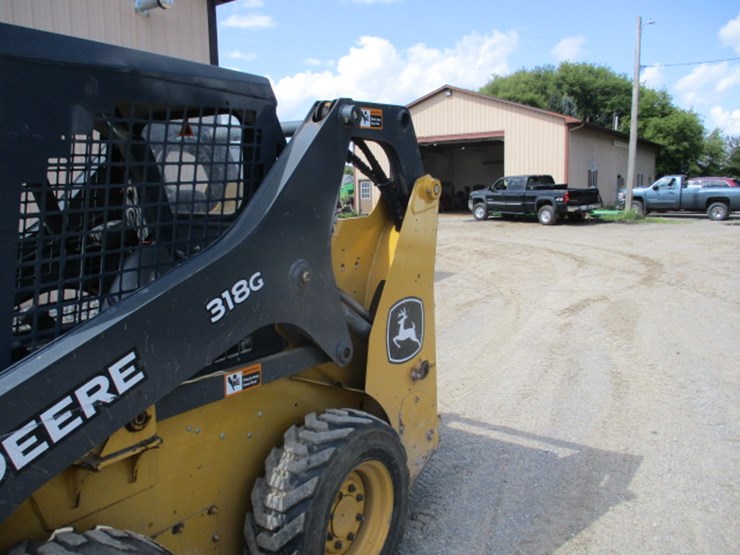 deere-318g-image-19
