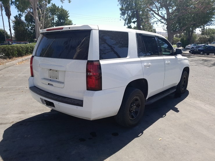 2019-chevrolet-tahoe-image-3