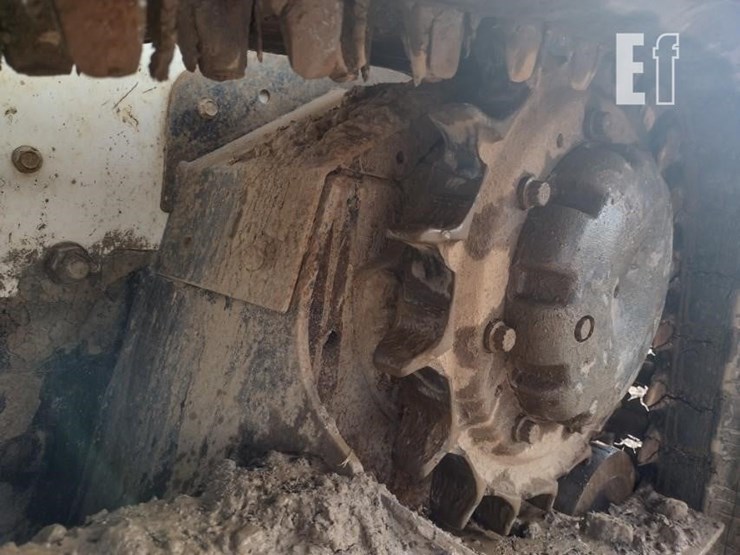2019-bobcat-t740-image-23