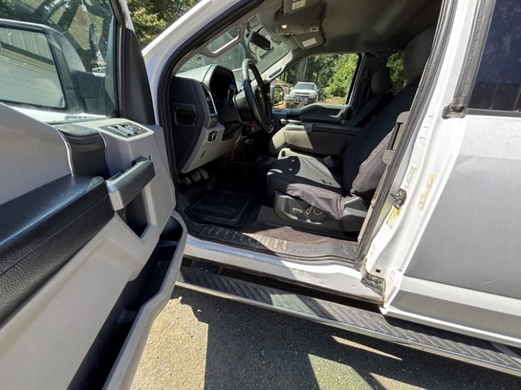 2016-ford-f150-xlt-image-15