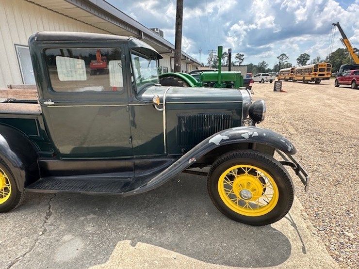 #124-•-1930-ford-a--model-image-18
