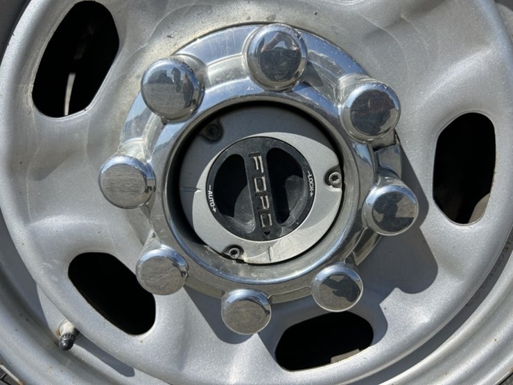 2023-ford-f250-xl-image-46