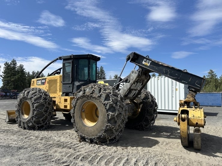 2019-caterpillar-555d-image-3