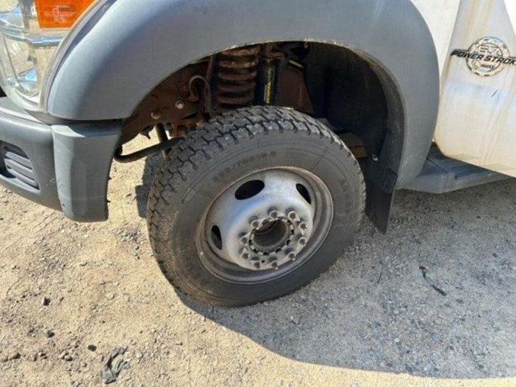 2011-ford-f550-xl-image-57