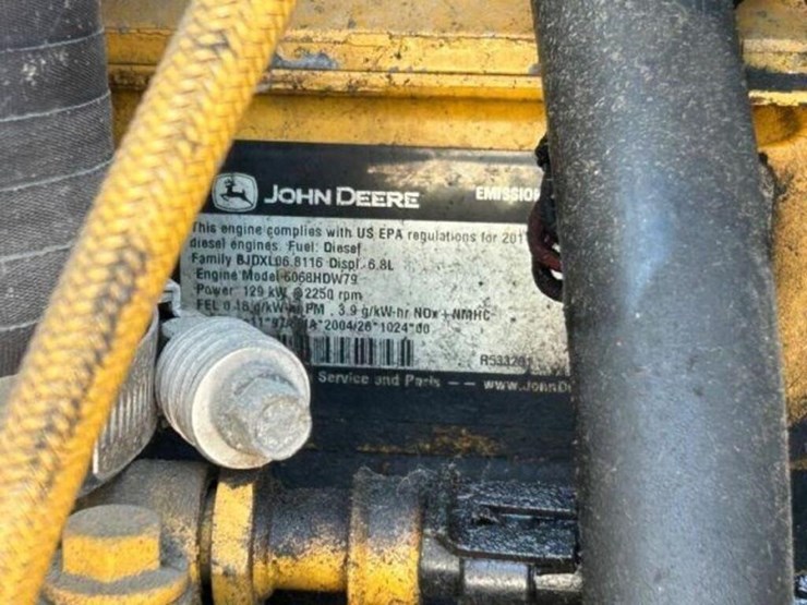 2012-deere-624k-image-15
