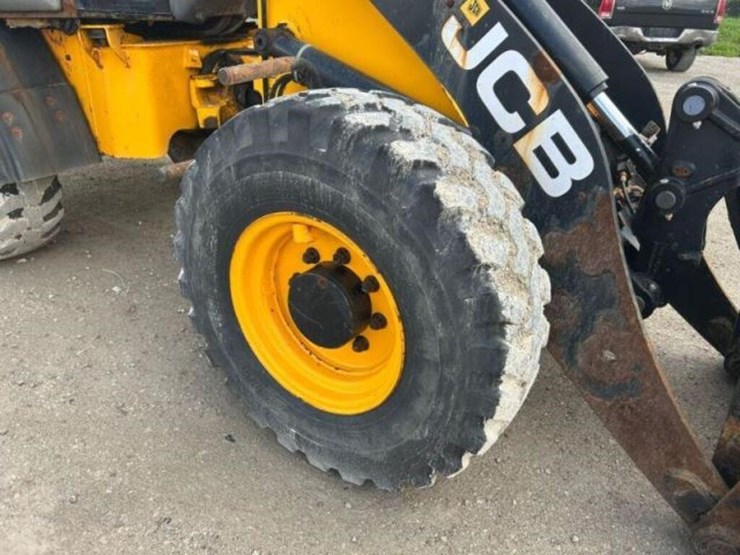 2019-jcb-409-image-45