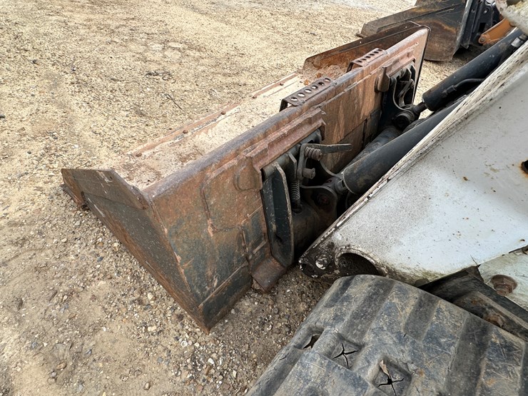 2014-bobcat-t750-image-17