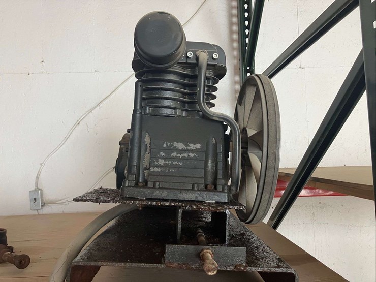 electric-air-compressor-image-3