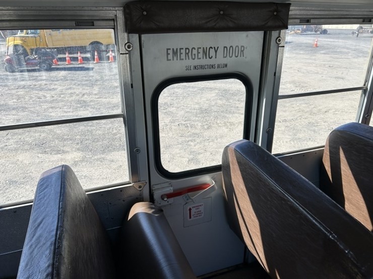 2004-blue-bird-school-bus-image-26