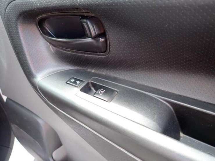 2019-nissan-nv200-image-38