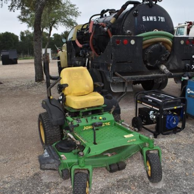 JOHN DEERE 717A