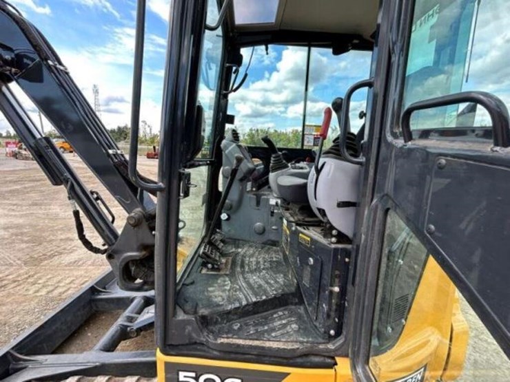 2023-deere-50g-image-21