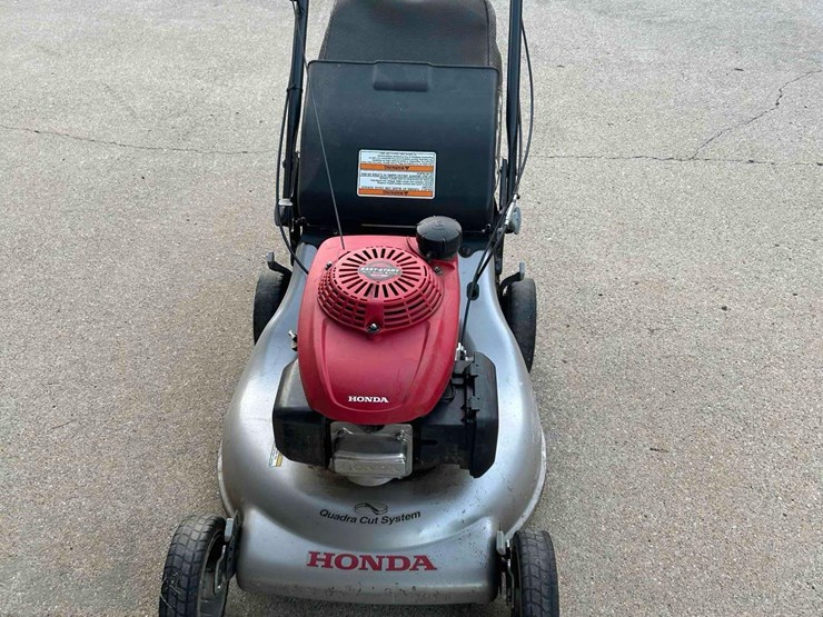 honda-walk-behind-mower-image-2