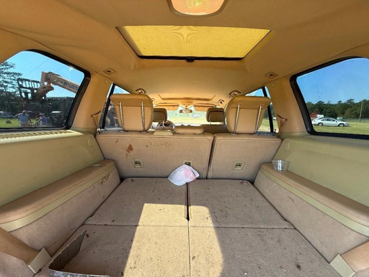 2011-mercedes-benz-gl450-image-22