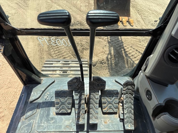 2018-caterpillar-318fl-image-25